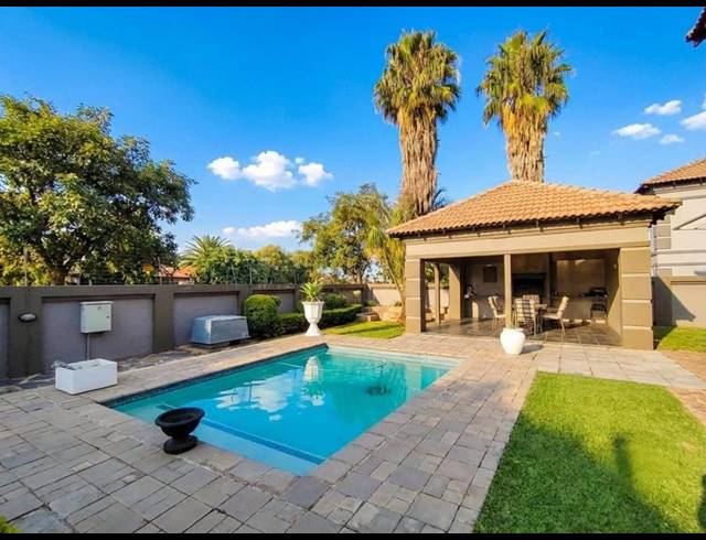 3 BEDROOM HOUSE FOR SALE IN MAGALIESKRUIN